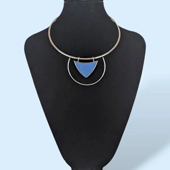 (2/$20) Guess Blue Triangle Torque Necklace - Picture 1 of 5